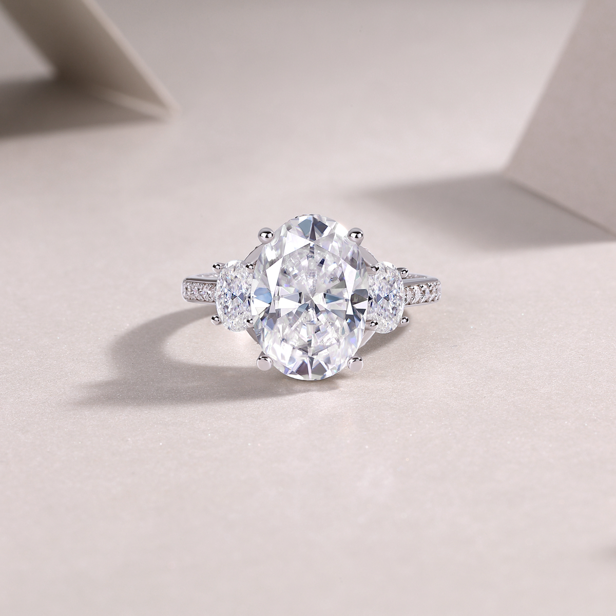 Crown Of Radiance - Set With Top-quality Egg-shaped Moissanite Silver And Platinum-plated