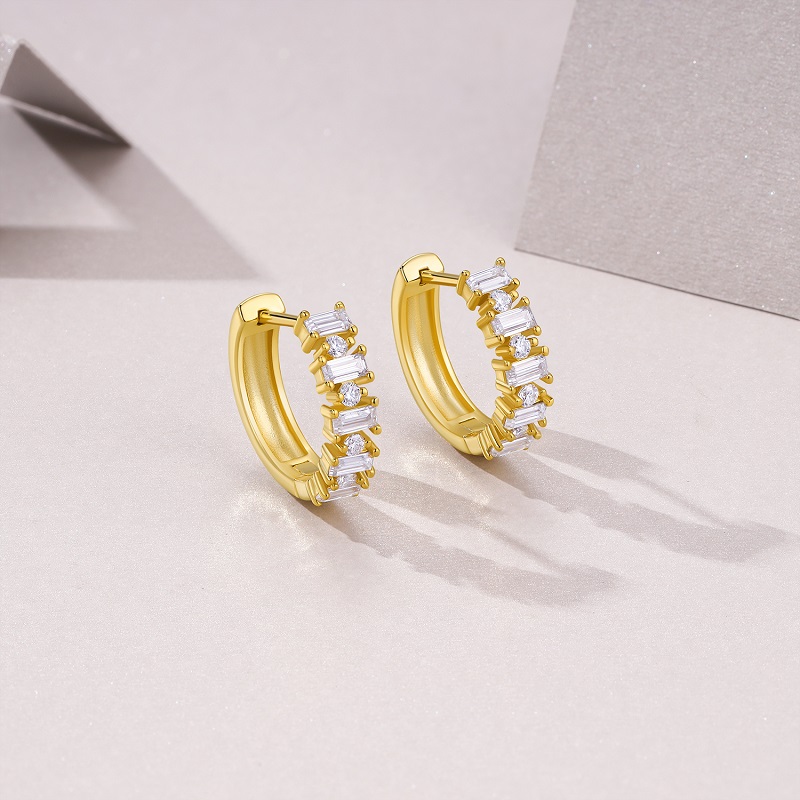 Top-quality Moissanite Luxury And Fashionable Light Luxury Jewelry Silver Stud Earrings