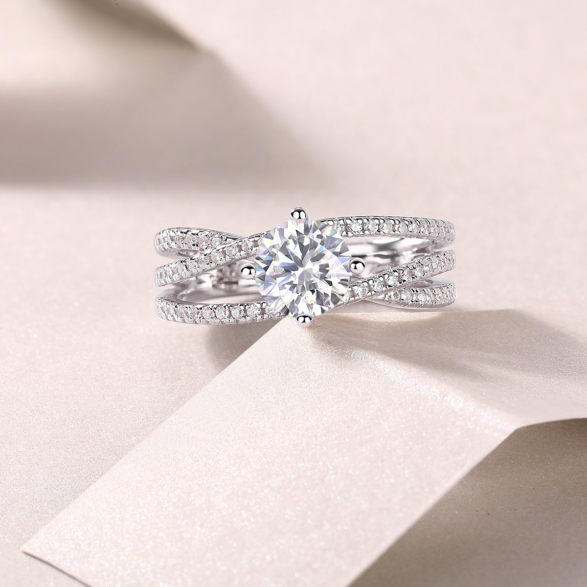 Unrestrained Imagination - A 1-carat Top-quality Moissanite Silver Diamond Wedding Ring